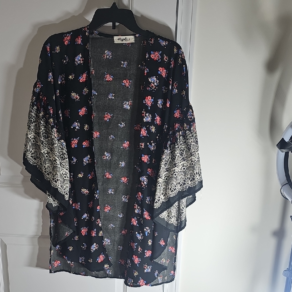 Haptics‎ Floral Kimono with Lace Trim